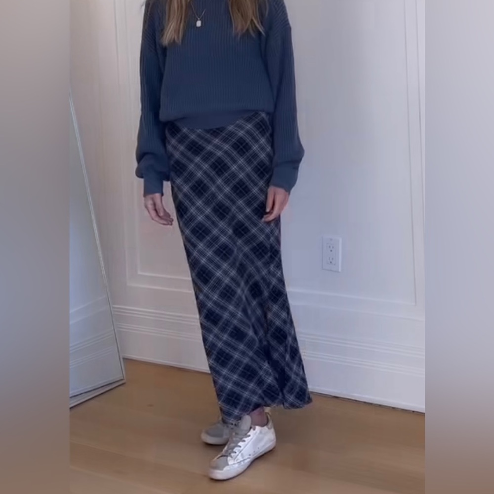 Plaid midi skirt
